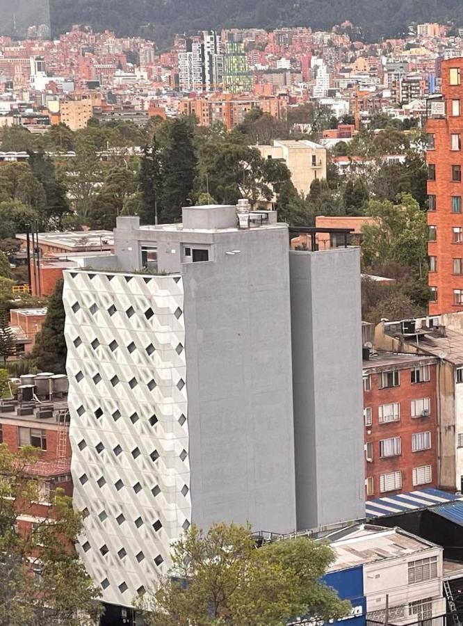 Em Hotel Corferias Embajada Americana Bogota Bagian luar foto